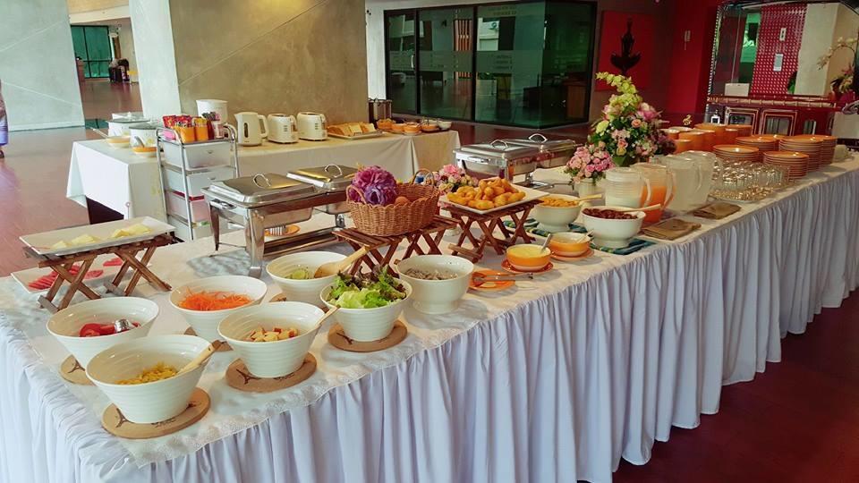 Hotel Prestige Chiang Mai Esterno foto