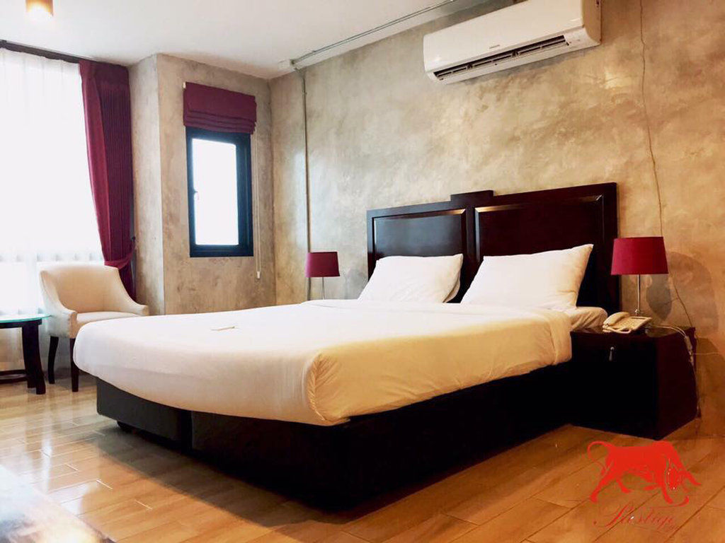 Hotel Prestige Chiang Mai Esterno foto