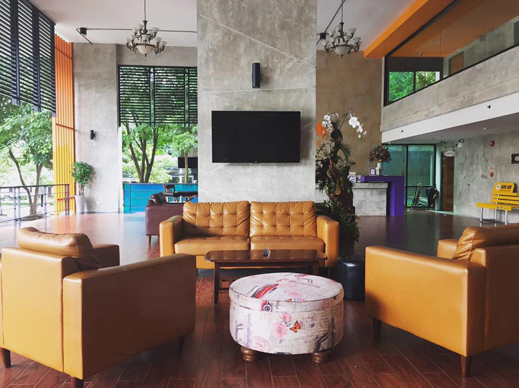 Hotel Prestige Chiang Mai Esterno foto